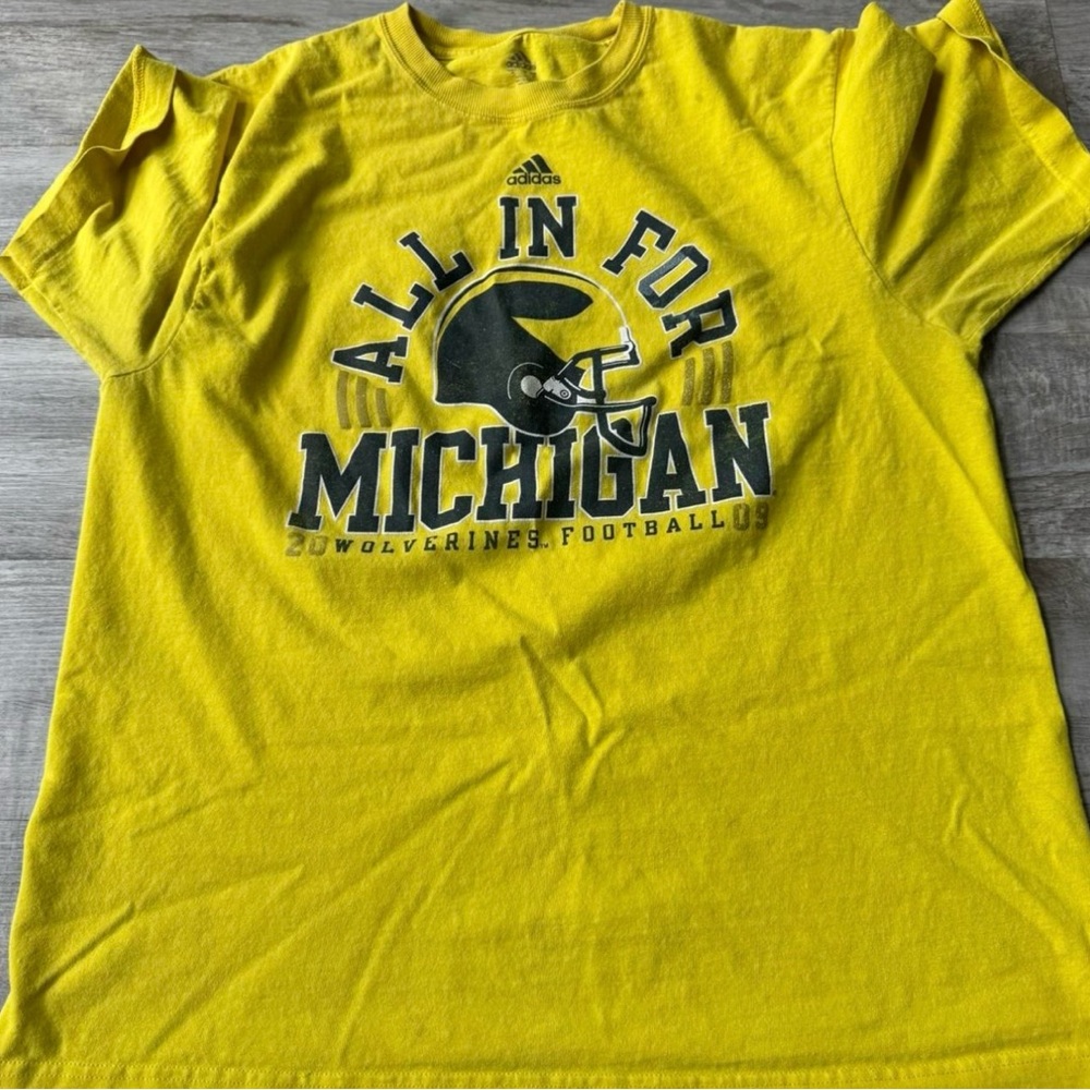 2009 ADIDAS ALL IN FOR MICHIGAN WOLVERINES  FOOTBALL T Shirt‎  Fits Size Medium